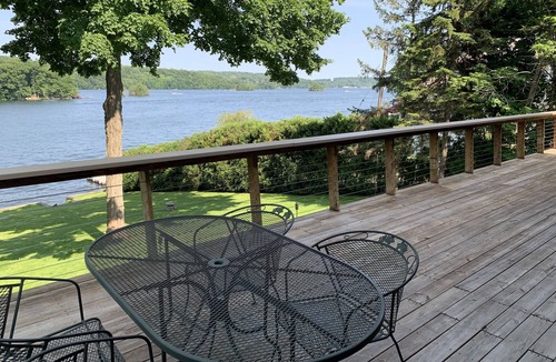 New Fairfield House | Lakefront Luxury Retreat on Candlewood Lake