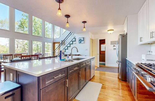 Maynardville Cabin | Lakefront Retreat, Sleeps 12, 3 Boat Slips, Decks