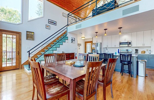 Maynardville Cabin | Lakefront Retreat, Sleeps 12, 3 Boat Slips, Decks