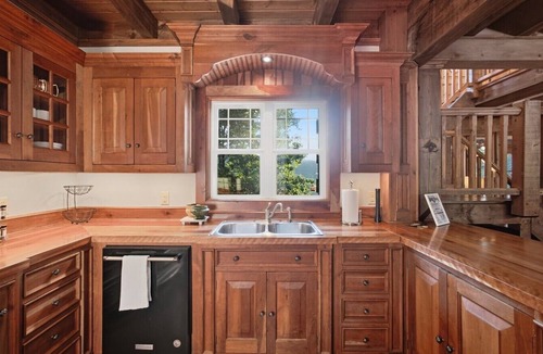 Spring City Cabin | Lakeside Lodge Retreat - Luxury Cabin on Wits Bar Lake