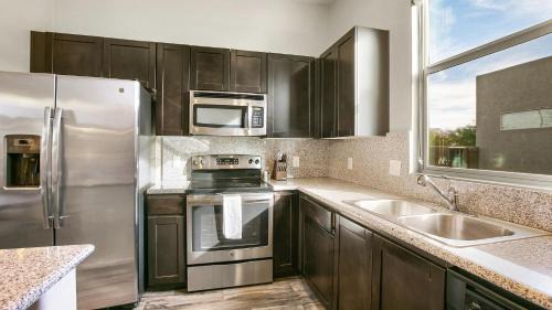 Windsor Apartment | Landing Apartments - The Preserve at Great Pond