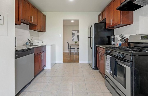 Greenbelt Apartment | Landing | Chic 1BD, Gym, Pool