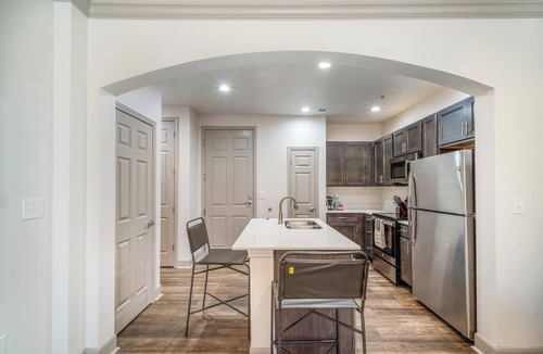Corryville Apartment | Landing | Modern 1BD, Pool, Gym