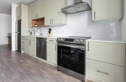 Hyattsville Apartment | Landing | Modern 1BD, Gym, Game Room