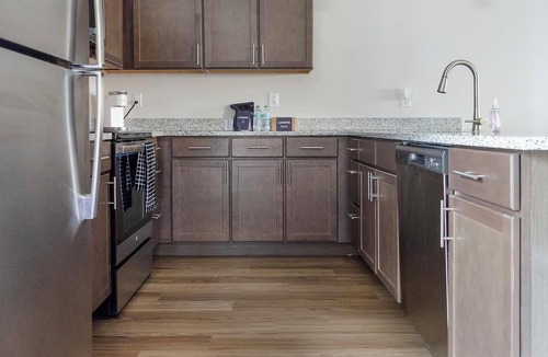 Cartersburg Apartment | Landing | Modern 1BD, Gym, Pool