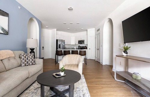 Downtown Indianapolis Apartment | Landing | Modern 2BD, Gym