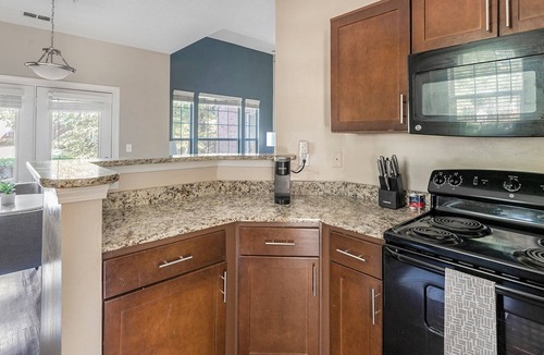 Germantown Apartment | Landing | Spectacular 3BD, Pool, Gym