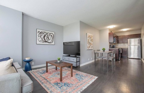 Fort Wayne Apartment | Landing | Stylish Studio, Pool, Game Room