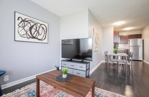 Fort Wayne Apartment | Landing | Stylish Studio, Pool, Game Room