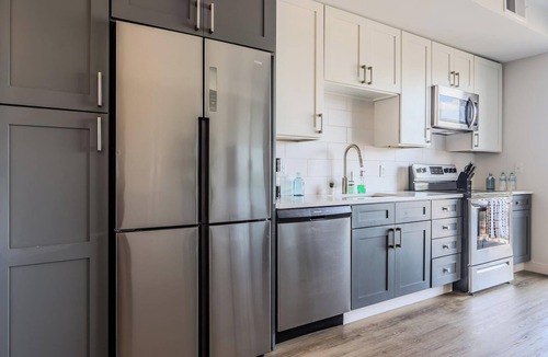 Ithaca Apartment | Landing | Stylish Studio, Gym