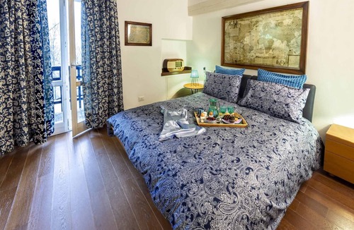 Montesicuro House | Lillac Cottage