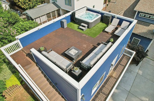 Biddleville Apartment | Loft Haven Rooftop Terrace