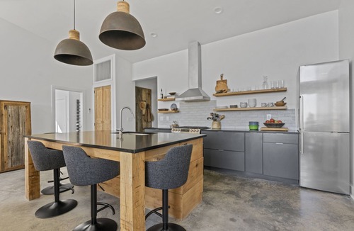 Lenoir House | Lost Ridge | Modern Luxury Home, Stunning Mountain Views, Perfect for couples!