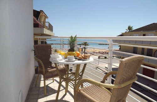 Martinsicuro Apartment | Lovely apartment for 6 guests with WIFI, A/C, TV, balcony and pets allowed