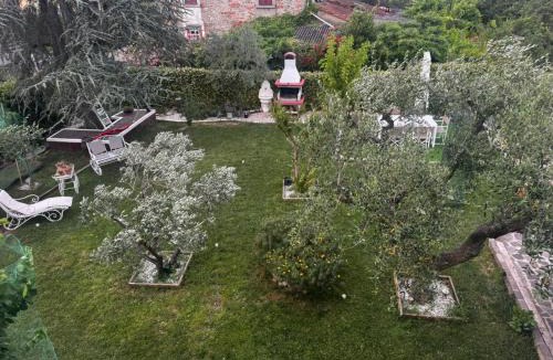 Quarrata Apartment | Lucciano Suite