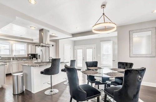Baltimore House | Luxe Private Getaway in the Heart of Baltimore!