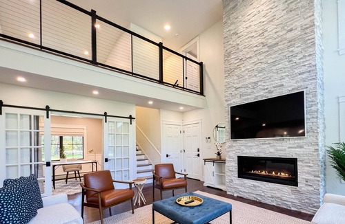 Bartlett Villa | Luxurious Lake & Mountain Retreat with Ledge Views