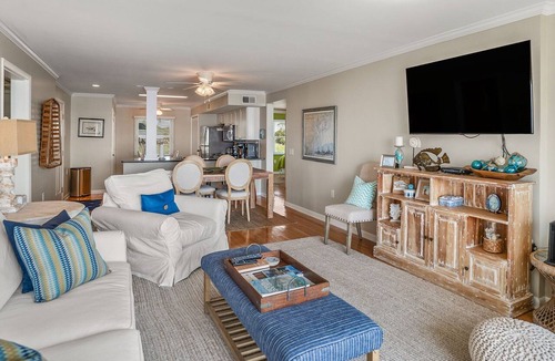Saint Helena Island Condo | Luxurious Ocean front, 3 bedroom, elevator, private pool, amenity cards avail.