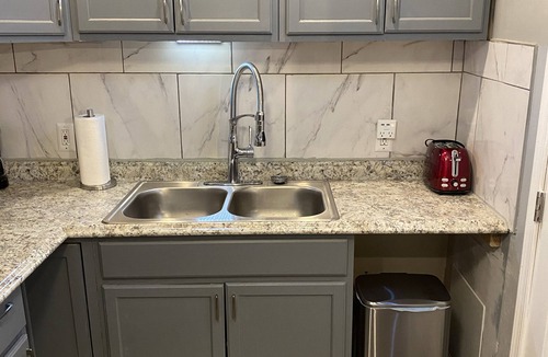 Downtown Wilmington Apartment | Luxury 2 bdr 3rd floor apartment