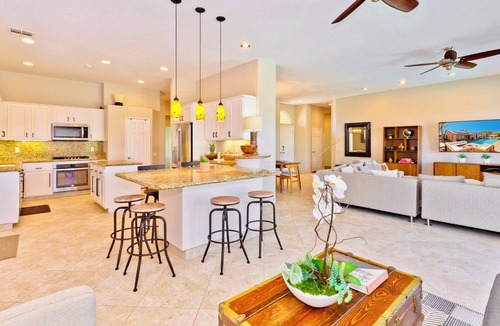 Palm Springs Villa | Luxury 4 bed 3 bath with saltwater pool/spa