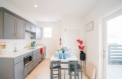 Park View House | Luxury 5BR Park View| Sleeps 17 | Rooftop, Parking