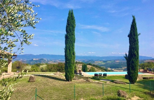 Quadro Villa | Luxury traditional Villa & private infinity pool. Stunning views of Todi. Piano