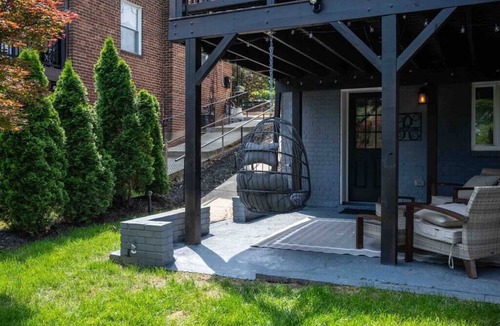Southeast House | Luxury, Urban, & Elegant Oasis! Centrally-Located!