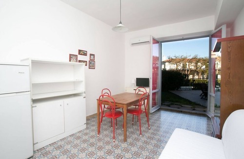 Marcelli Apartment | M084 - Marcelli, three-room apartment with garden at Residence MareVerde