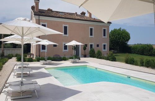 Monsano Villa | Manor in Marche with Pool and Adriatic Views