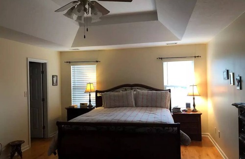 Augusta Hotel | Martinez home Masters Rental- Sleeps 8nn