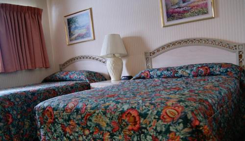 Ithaca Hotel | Meadow Court Inn - Ithaca