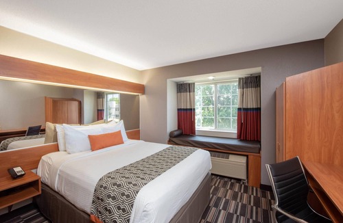 Springfield Hotel | Microtel Inn & Suites by Wyndham Springfield
