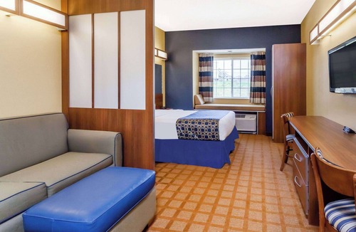 Dickson City Hotel | Microtel Inn & Suites by Wyndham Dickson City/Scranton