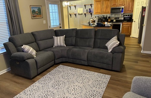 Williamsburg House | Minutes to Colonial Williamsburg, William & Mary, Busch Gardens, Pet Friendly!