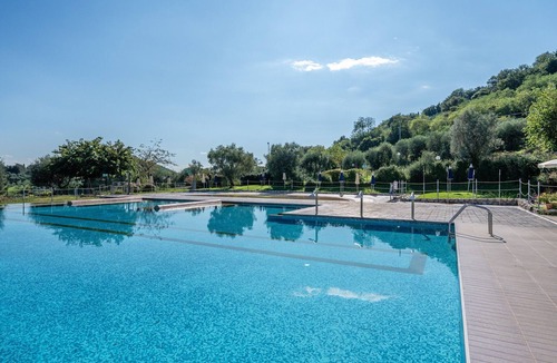 Margine Coperta-Traversagna House | Mobile Home 'Camping Belsito Venere 509' with Shared Pool, Wi-Fi and Air Conditioning