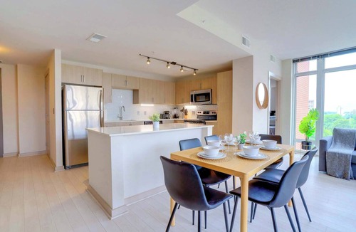 Crystal City Apartment | Modern Apt | Steps to Metro & Pentagon City