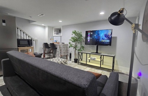 Trinidad Apartment | Modern, Chic, 1Bd/1Ba, w/Metro & Free Parking