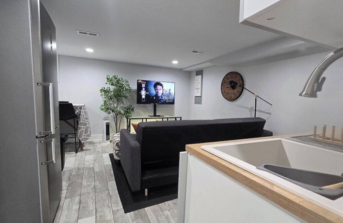 Trinidad Apartment | Modern, Chic, 1Bd/1Ba, w/Metro & Free Parking