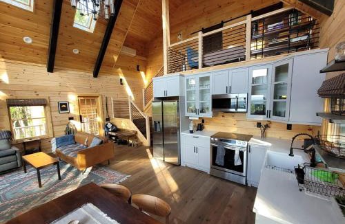 Bergton House | Modern Mountaintop Log Home with Amazing Views!