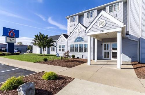 Huron Hotel | Motel 6-Huron, OH - Sandusky