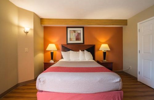 Wayne Hotel | Motel 6-Indianapolis, IN - Airport