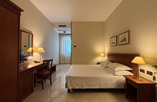 Marigliano Hotel | Naples Park Hotel