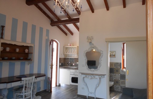 Naregno Apartment | Near the bellisima Straccoligno beach cared apartment.