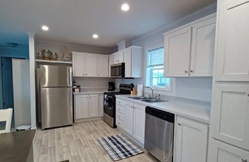 Deedsville House | New Construction 3 Bed/2 Bath Home on Beautiful Nyona Lake Sleeps 9 Pet Friendly