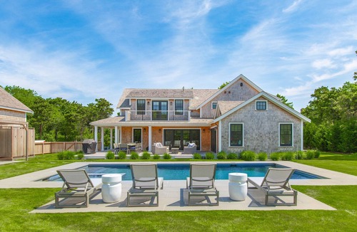 Nantucket House | New construction, private retreat with 7 bedrooms, heated pool and spa, gym.