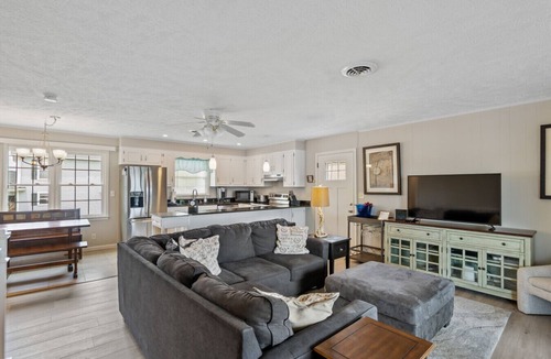 Leesville House | NEW-Lakeside Getaway w Priv Dock Lake toys & more
