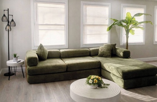 Seymour Apartment | New Spacious 4BR 4Bath/pool/River View