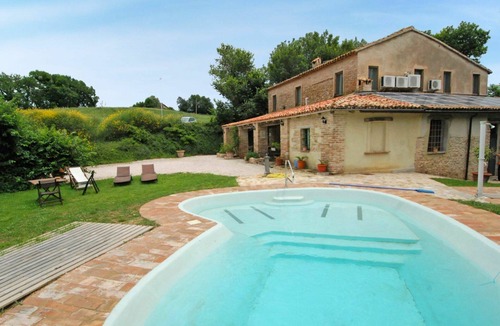 Granarola Apartment | Nice apartment for 2 people with WIFI, pool, A/C, TV, patio, pets allowed and panoramic view