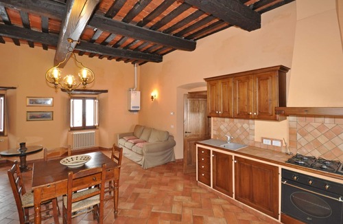 Marradi Apartment | Nice apartment for 4 guests with WIFI, pool, TV, pets allowed, panoramic view and parking