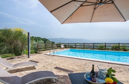 Fornole Apartment | Nice apartment for 5 people with WIFI, pool, A/C and TV